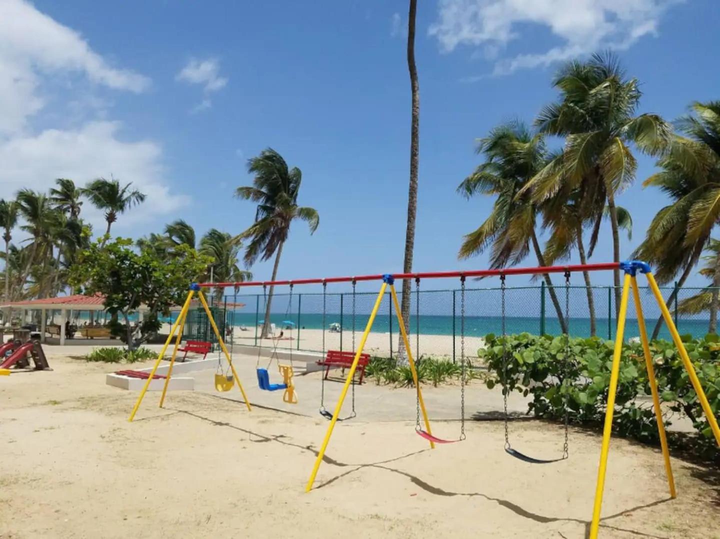 Sunset Paradise Cozy Beachfront Escape - Isla Verde サンジョアン エクステリア 写真
