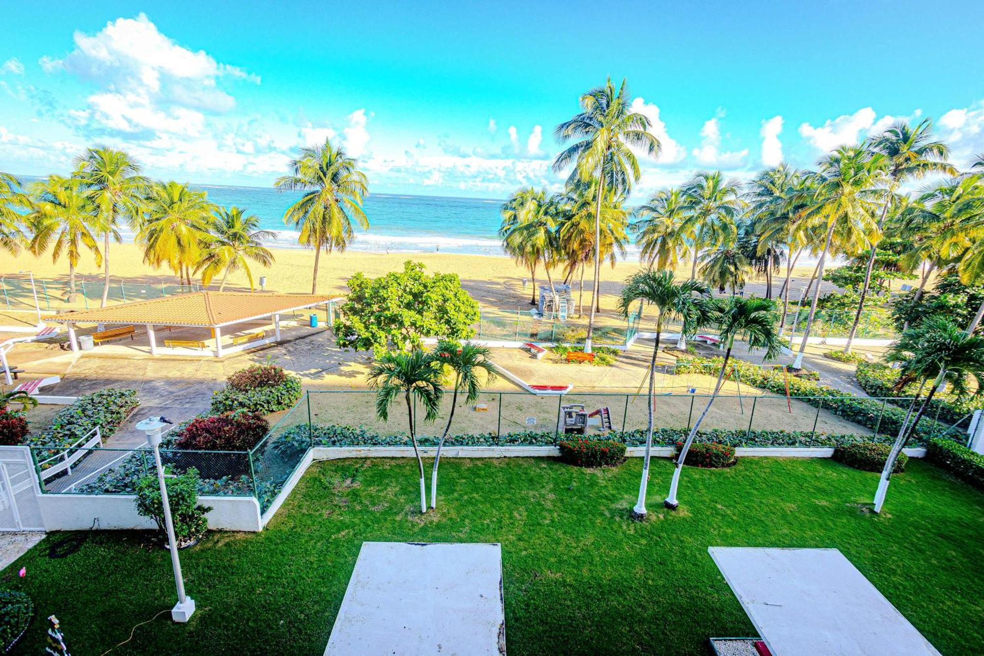 Sunset Paradise Cozy Beachfront Escape - Isla Verde サンジョアン エクステリア 写真