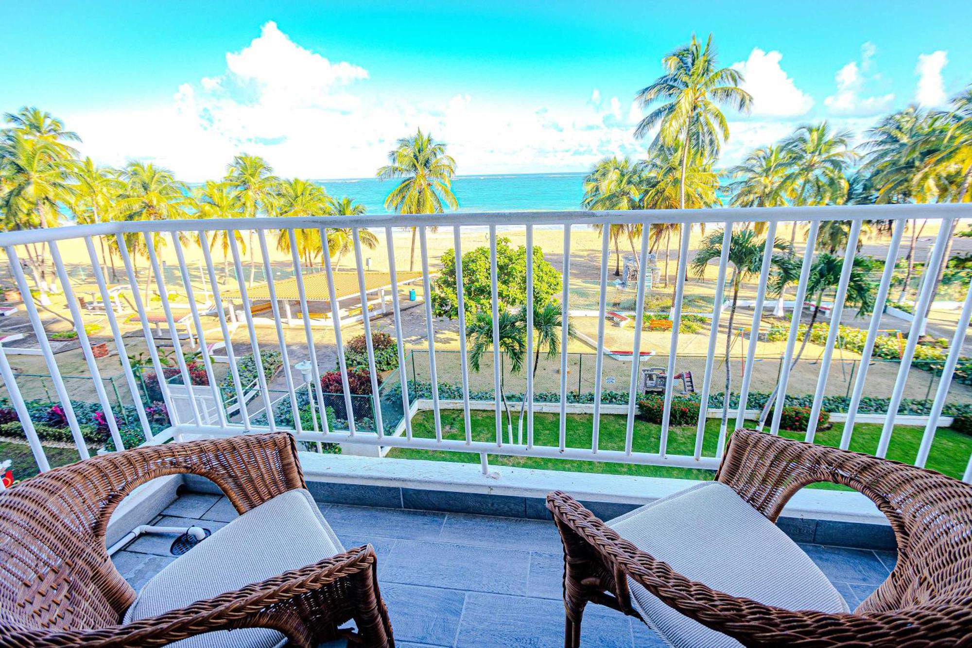 Sunset Paradise Cozy Beachfront Escape - Isla Verde サンジョアン エクステリア 写真